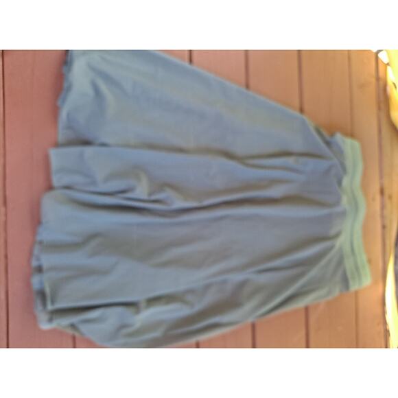 Halara Women’s Size L Teal Ruffle 2-in-1 Quick Dry Flowy High Low Maxi Skirt NWT - Picture 3 of 4